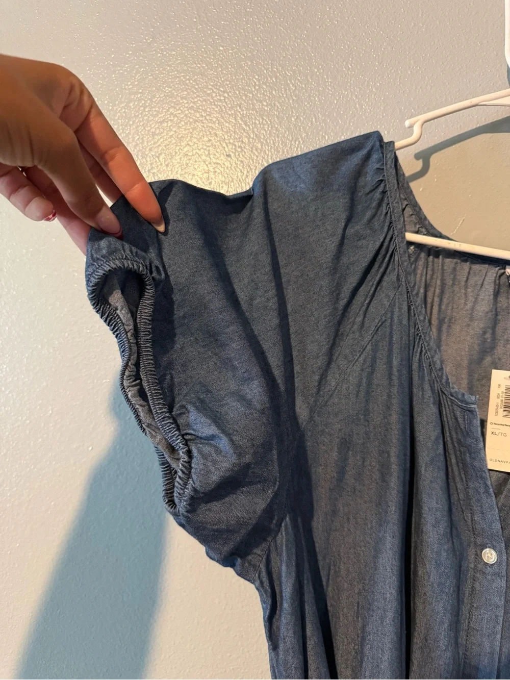 Old Navy Chambray Button-Front Midi Dress in Blue - Picture 3 of 6
